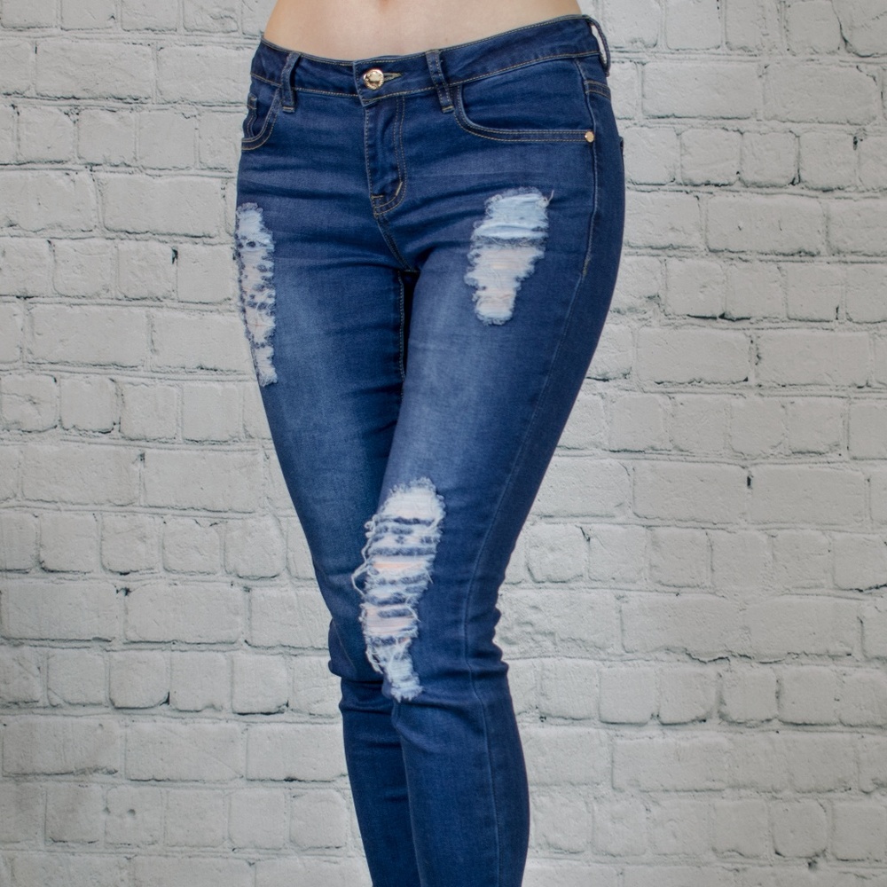 Distressed Skinny Jeans
